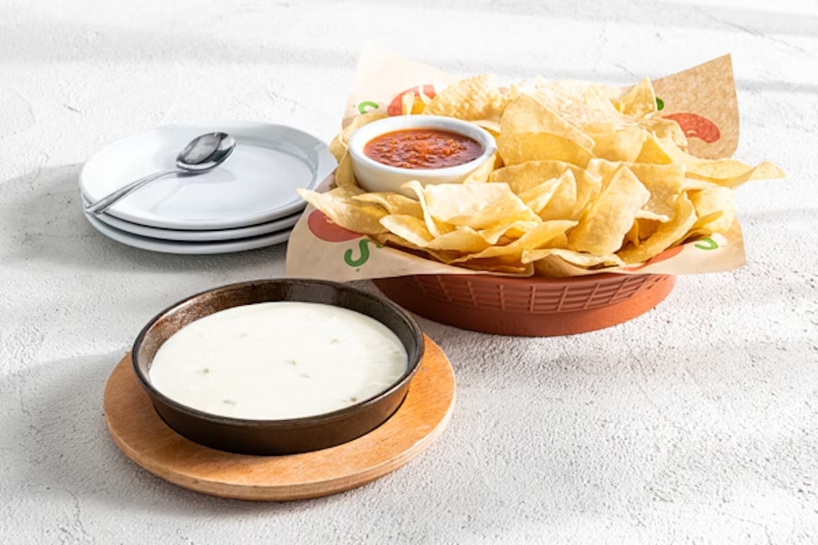 Free Chilis Skillet Queso Hat