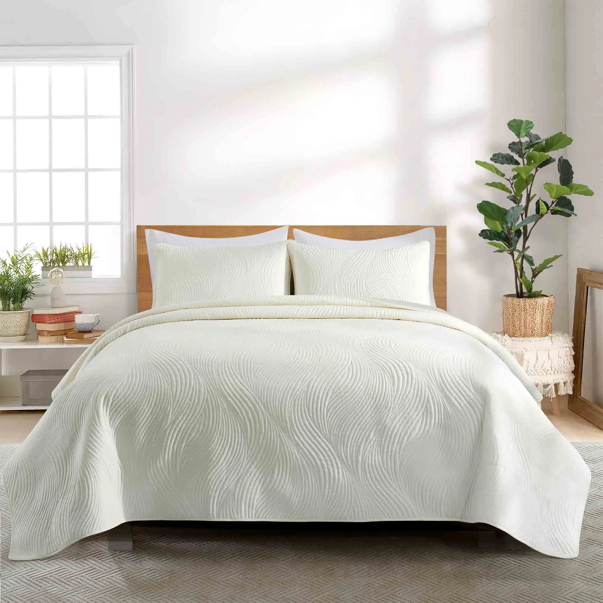 Free Quilted Bed Coverlet Set