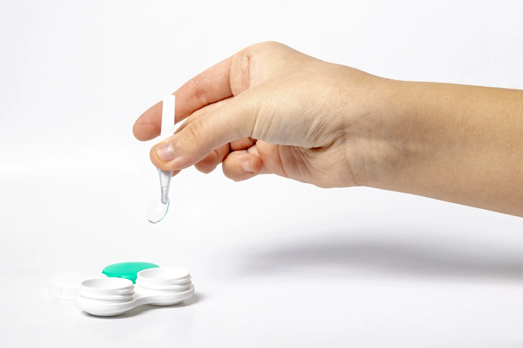 How To Get Free Contact Lenses Samples By Mail