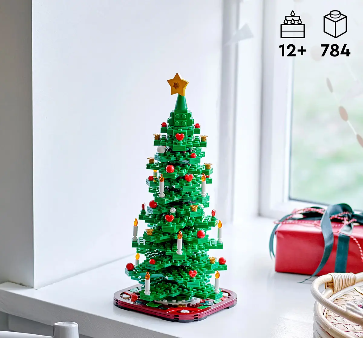 Free LEGO Christmas Tree 784-Piece Set