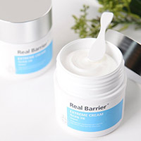Request A Free Sample Of Real Barrier Extreme Cream
